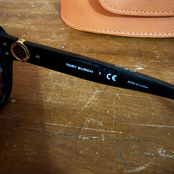 Tory Burch Eleanor Cat-Eye Sunglasses With Case - Picture 3 of 5